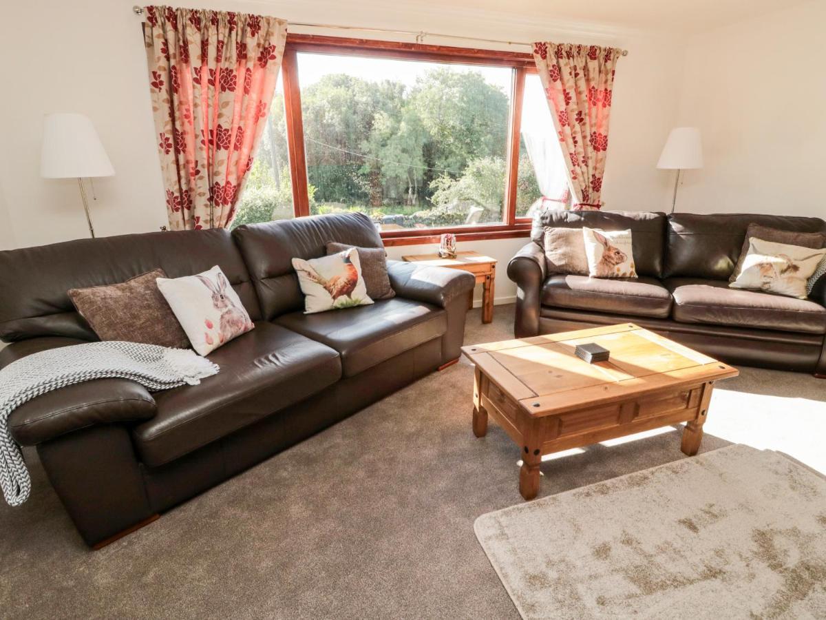 Broombaulks Farm Bungalow Jedburgh Buitenkant foto